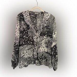 Chico's Monochrome Geometric Blouse